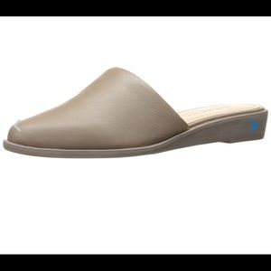 Kelsi Dagger Taupe Leather Mules size 9